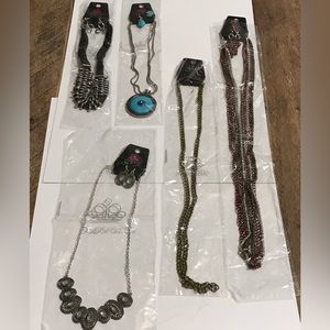 Paparazzi jewelry.Lot of 25